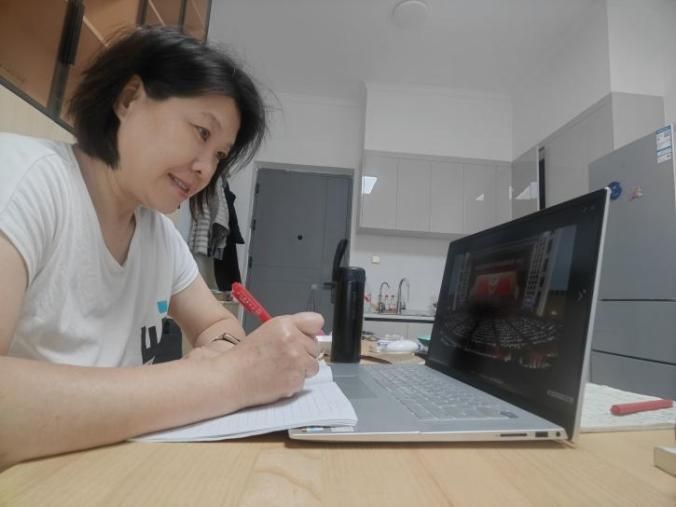 援疆体育教练 陈丽霞