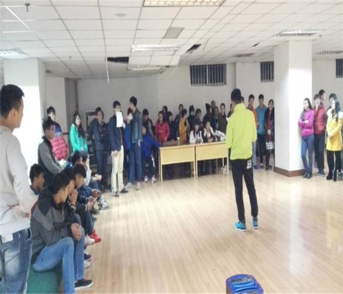 833体育超级联赛图片